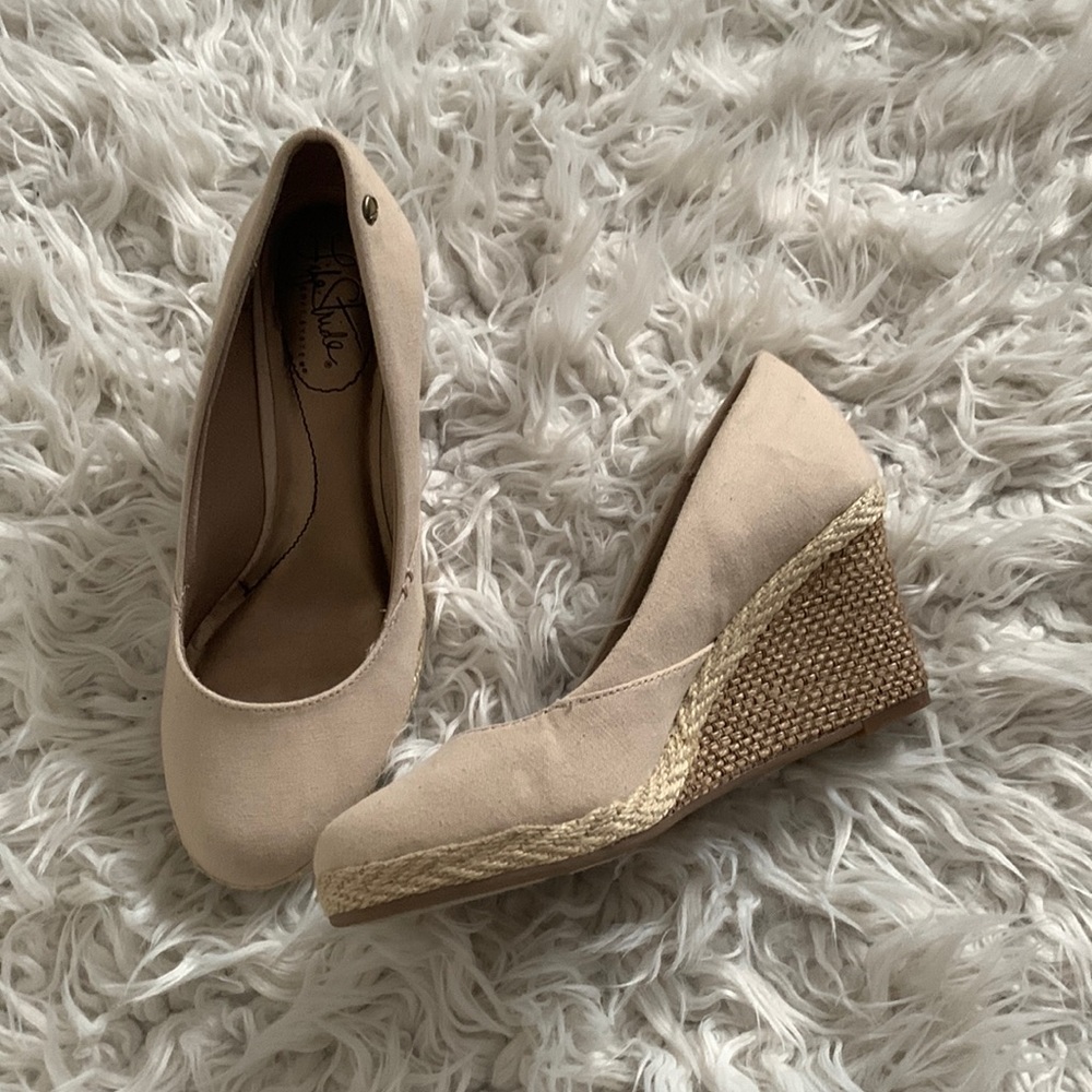 Canvas wedges